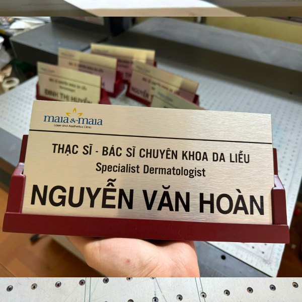 Biển chức danh