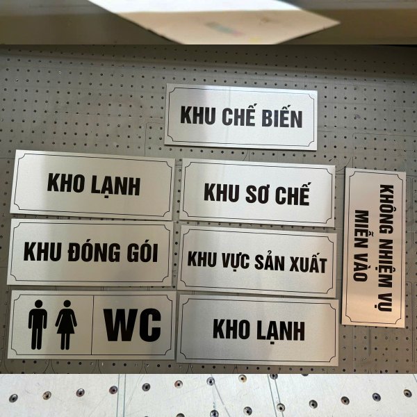 Biển Toilet