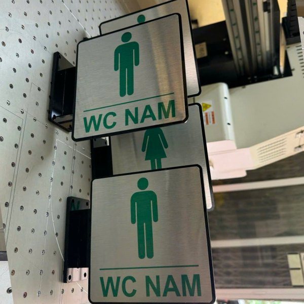 Biển WC nam nữ treo tường
