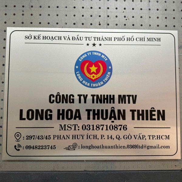 Làm biển công ty